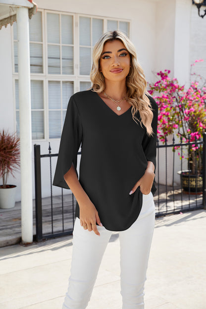 LEINA™ LOOSE AND AIRY V-NECK TOP