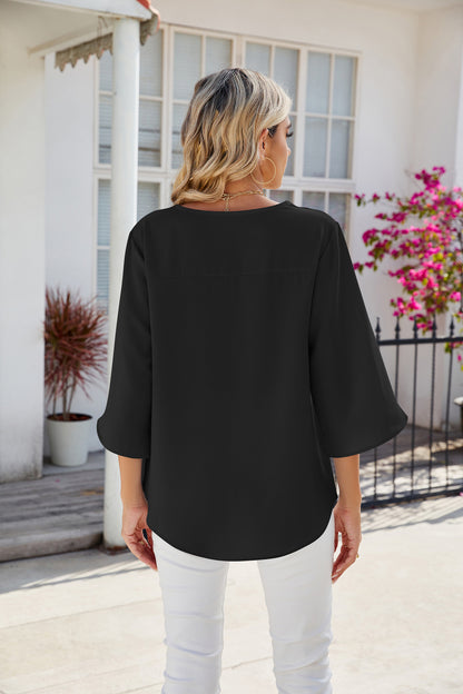 LEINA™ LOOSE AND AIRY V-NECK TOP