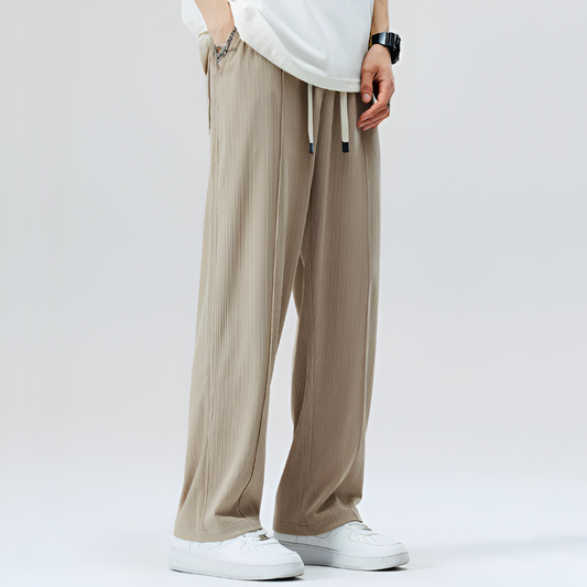 Livo Pleated Pants